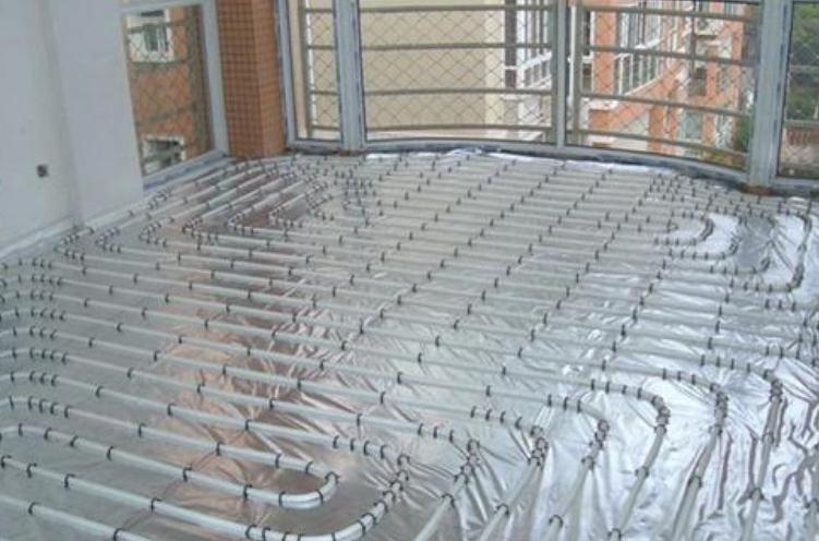 暖氣片、地暖各有千秋 別墅采暖哪種方式好?